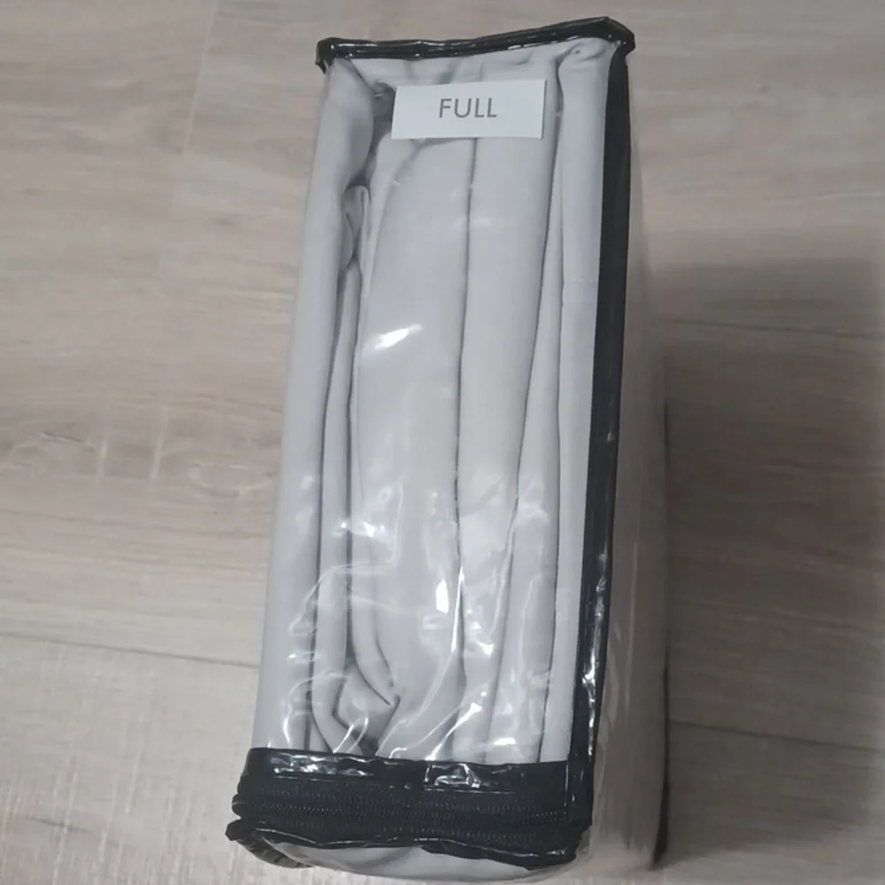 New Full Size 1000 Thread Count SIX Piece sheet set including FOUR pillowcases